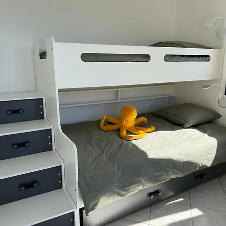 מלון דירות Des Iles D'or 3*